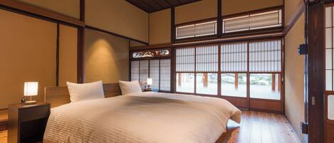 3 Schlafzimmer, Schreibtisch, Bügeleisen/Bügelbrett, Internetzugang