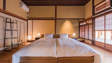 3 bedrooms, desk, iron/ironing board, Internet