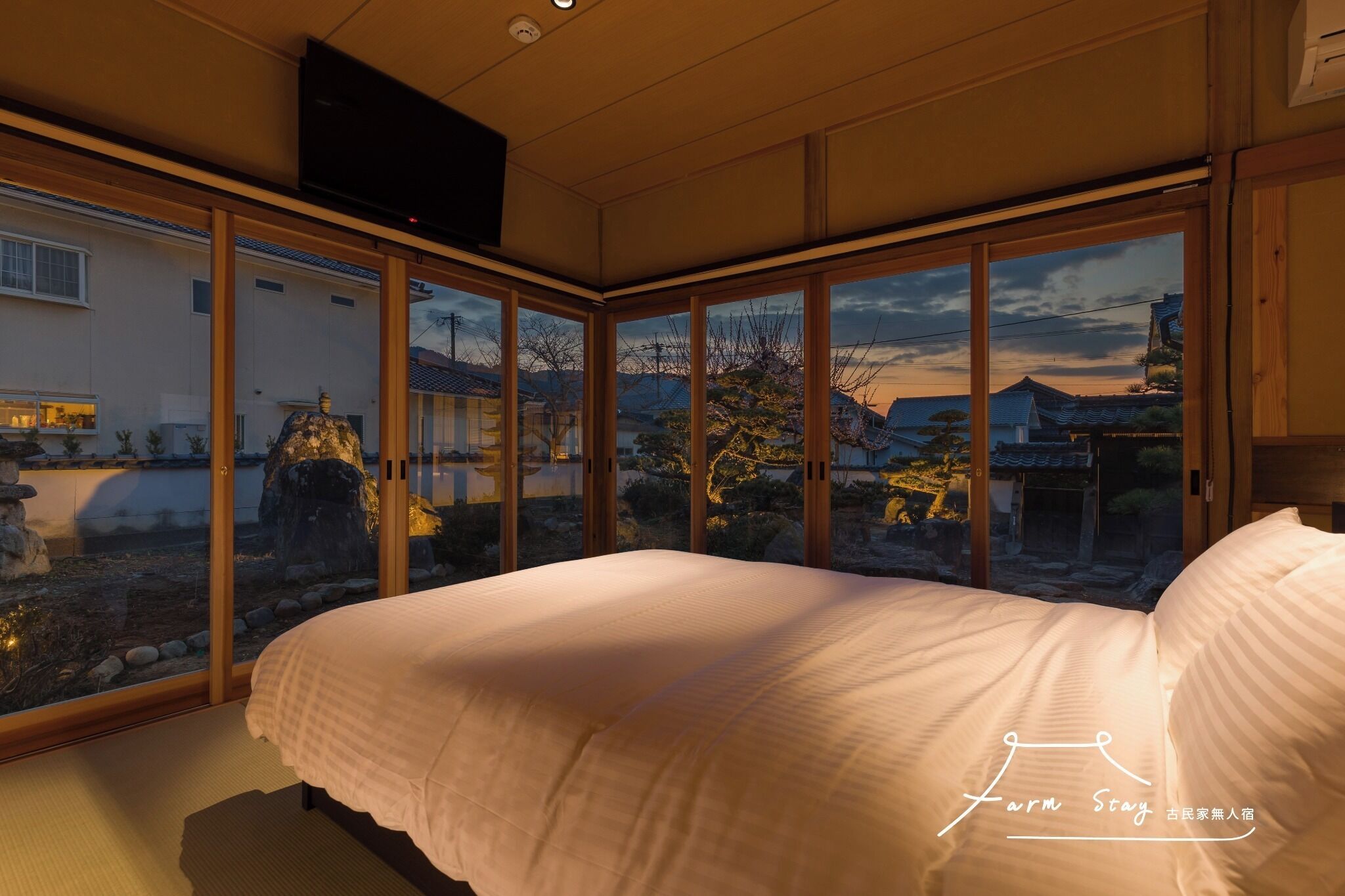 3 多间卧室、办公桌、熨斗/熨衣板、上网接入