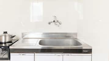 Fridge, microwave, stovetop, cookware/dishes/utensils