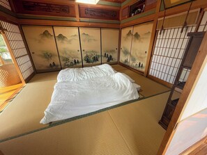 3 chambres, bureau, Wi-Fi gratuit, draps fournis