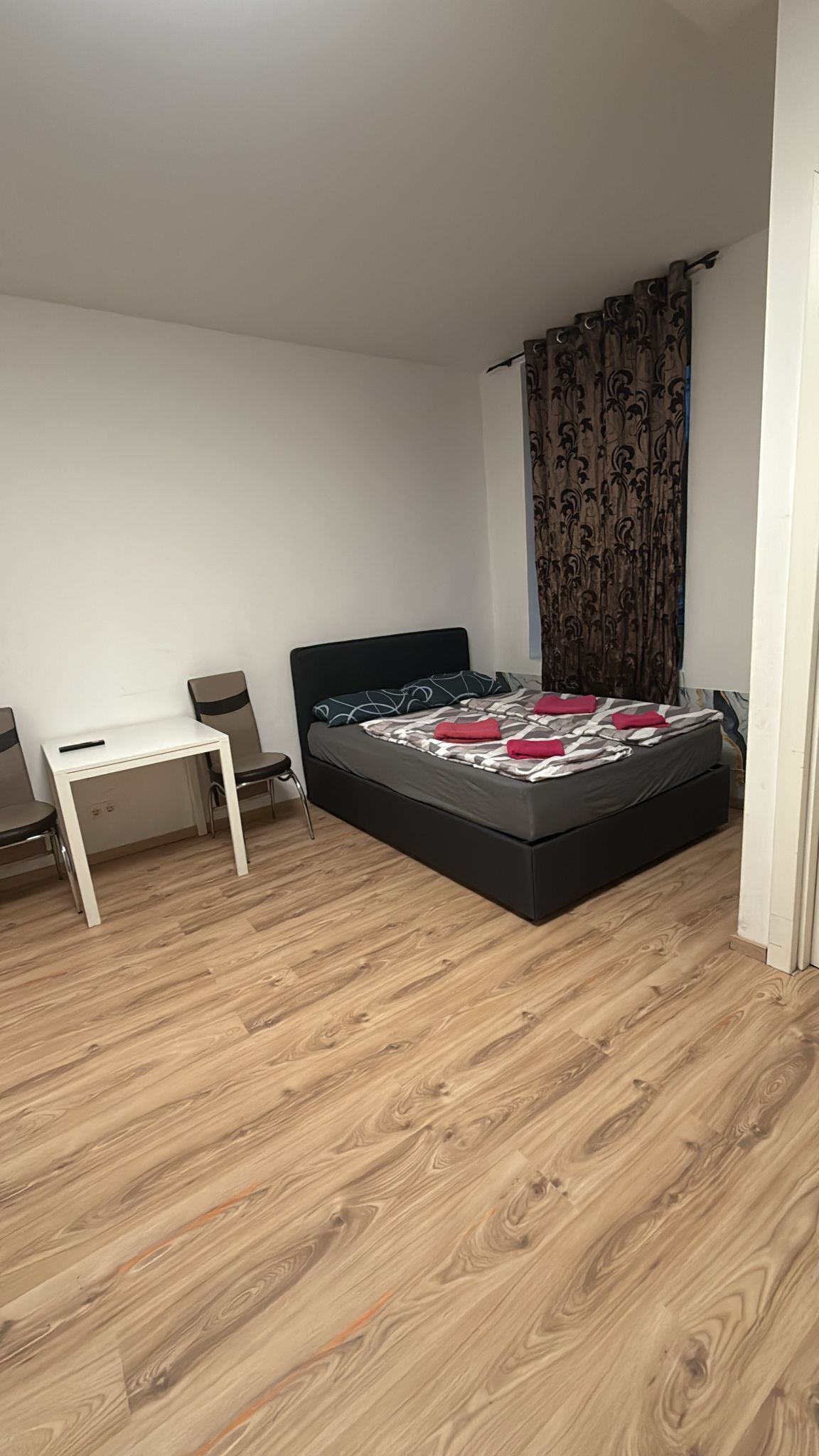 Fer et planche à repasser