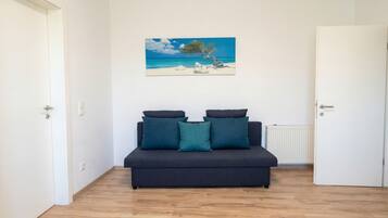 Basic Apartment | Iron/ironing board