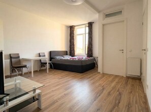 Basic Apartment | Interior - Cozy 1BR Apt with Lounge Central Vienna (Vienna)