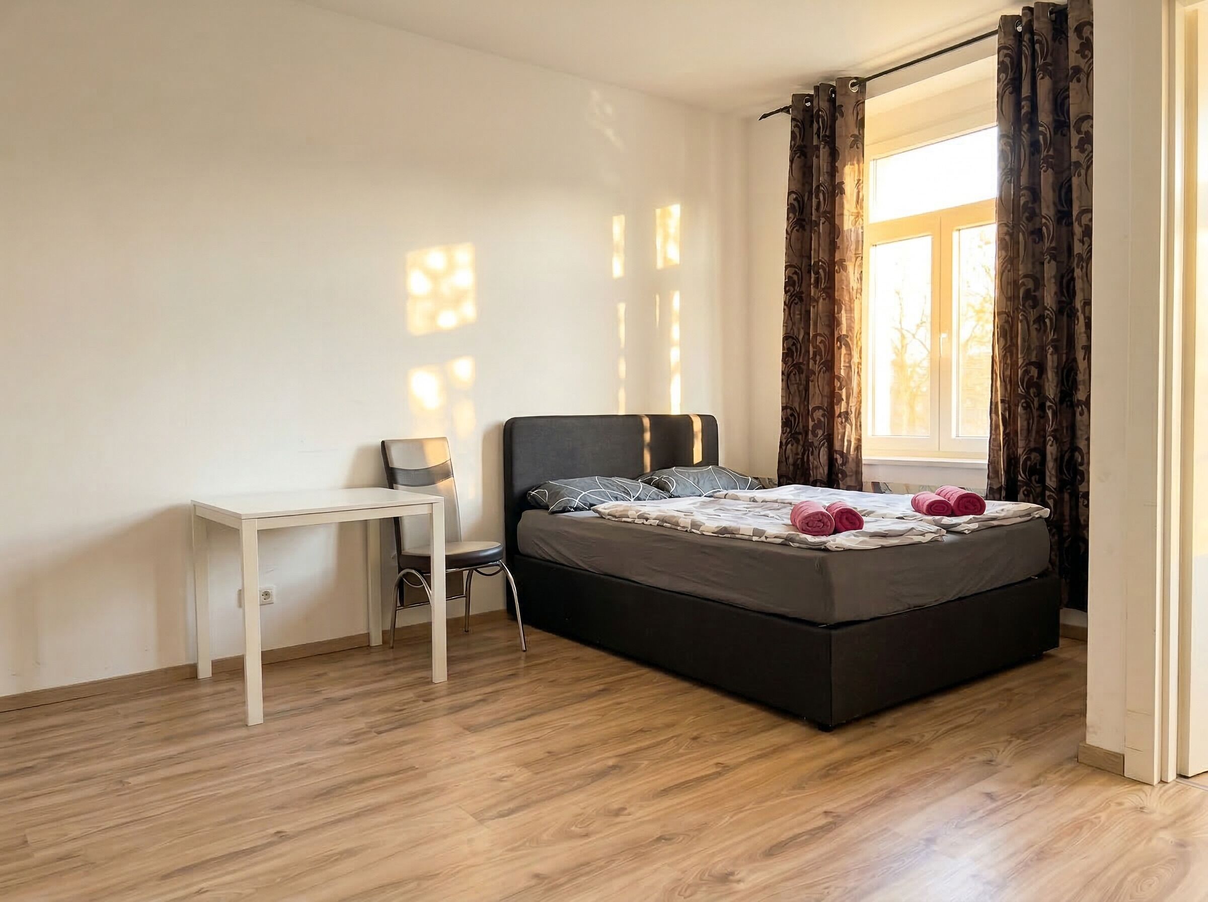 Apartamento básico | Tabla de planchar con plancha