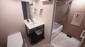 Secador de pelo, toallas