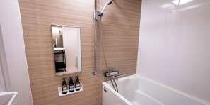 Sèche-cheveux, serviettes fournies