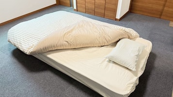 2 bedrooms, desk, free WiFi, bed sheets