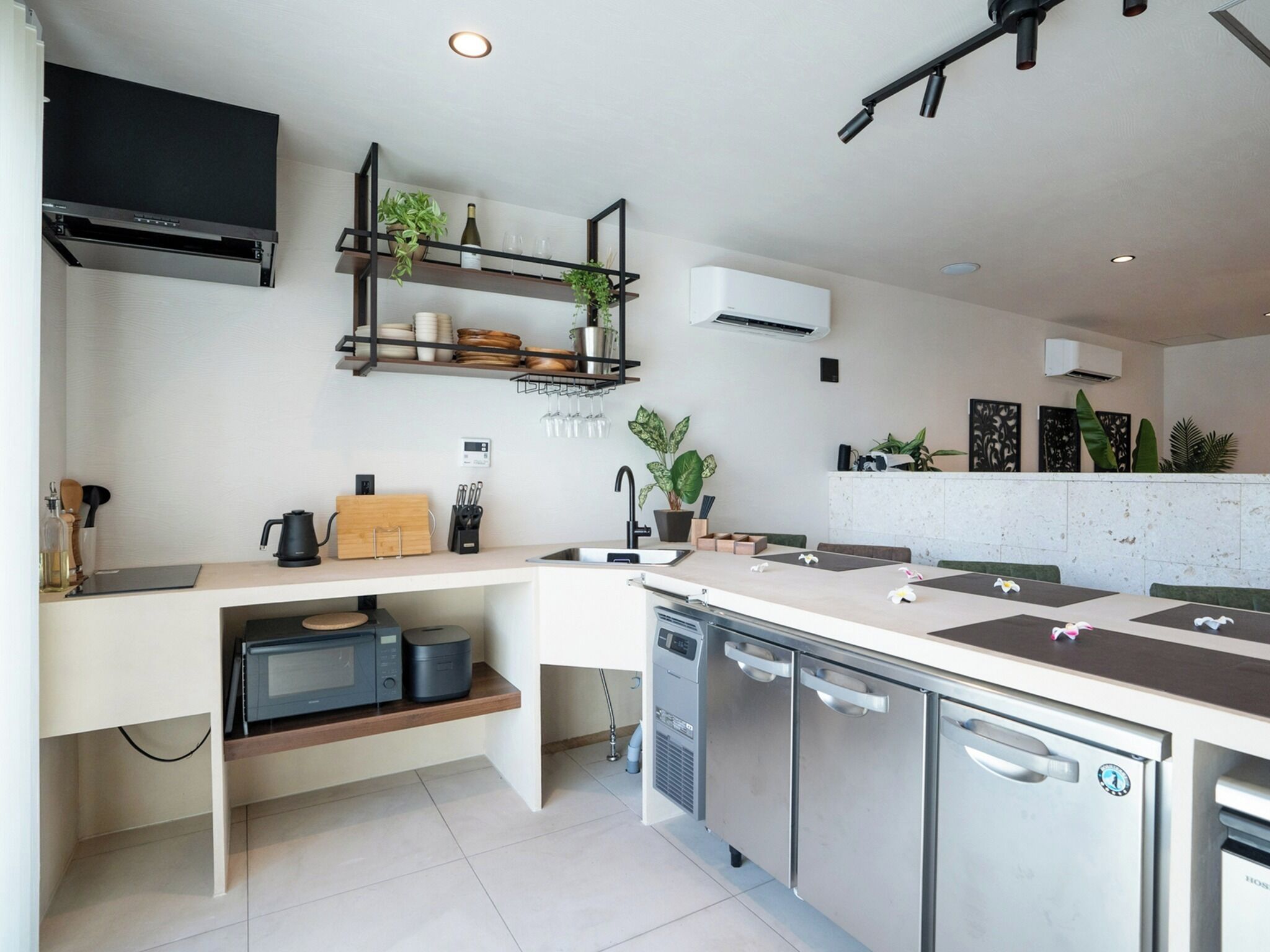 Fridge, microwave, stovetop, cookware/dishes/utensils