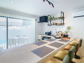 Dining - Equipped with a bouldering wall and heated pool 3LDK villa with beer server one draft barrel inclu / Kunigami County Okinawa (Kunigami County)