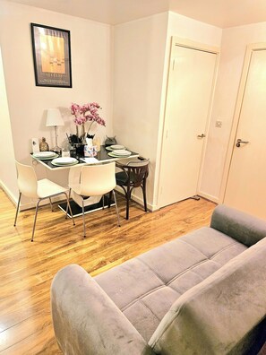 共用宿舍, 1 間臥室, 無障礙, 露台 | 客廳