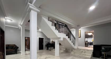 Lake Road Villa w/Solar Power & Starlink Internet