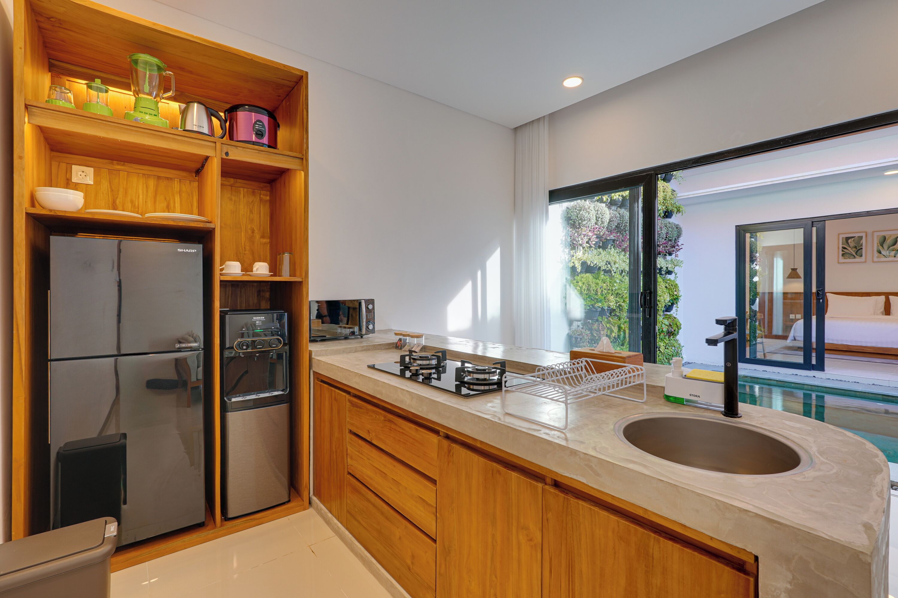 Fridge, microwave, stovetop, electric kettle