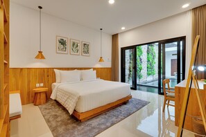 Caja de seguridad en la habitación y escritorio 