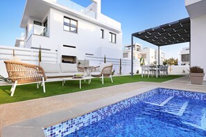 Pool - Villa Esmeralda - Luxury Villa in Pernera (Paralimni)