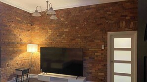 Unclassified image, 5 of 17, button - Cozy House ideal location (Ascot Vale)