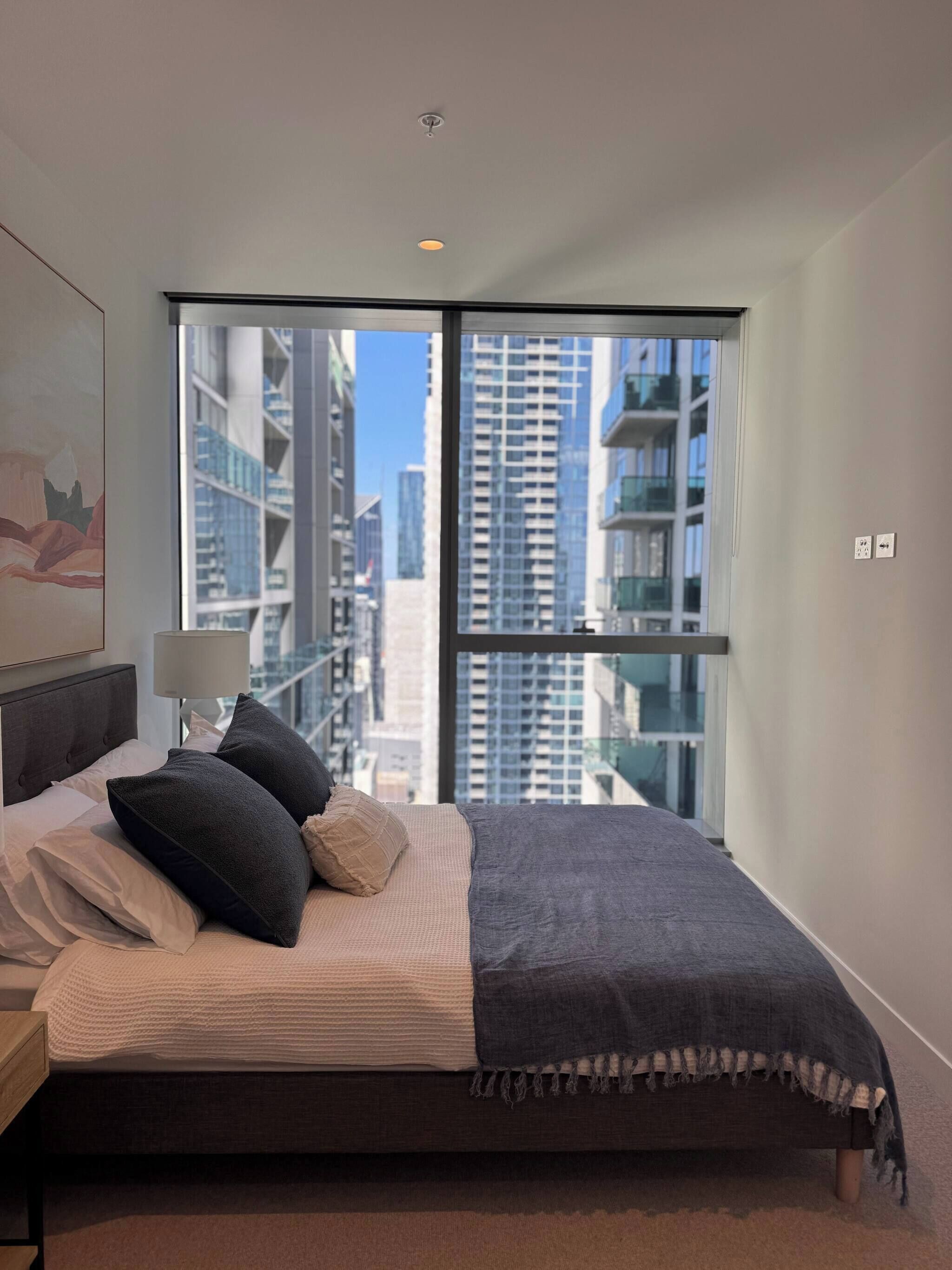 2 bedrooms, internet, wheelchair access