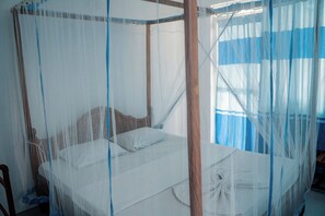 Deluxe-Doppelzimmer, Balkon, Meerblick | Bügeleisen/Bügelbrett, kostenloses WLAN