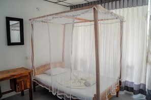 アイロン / アイロン台、WiFi (無料)