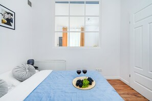 2 slaapkamers, een strijkplank/strijkijzer, wifi, beddengoed