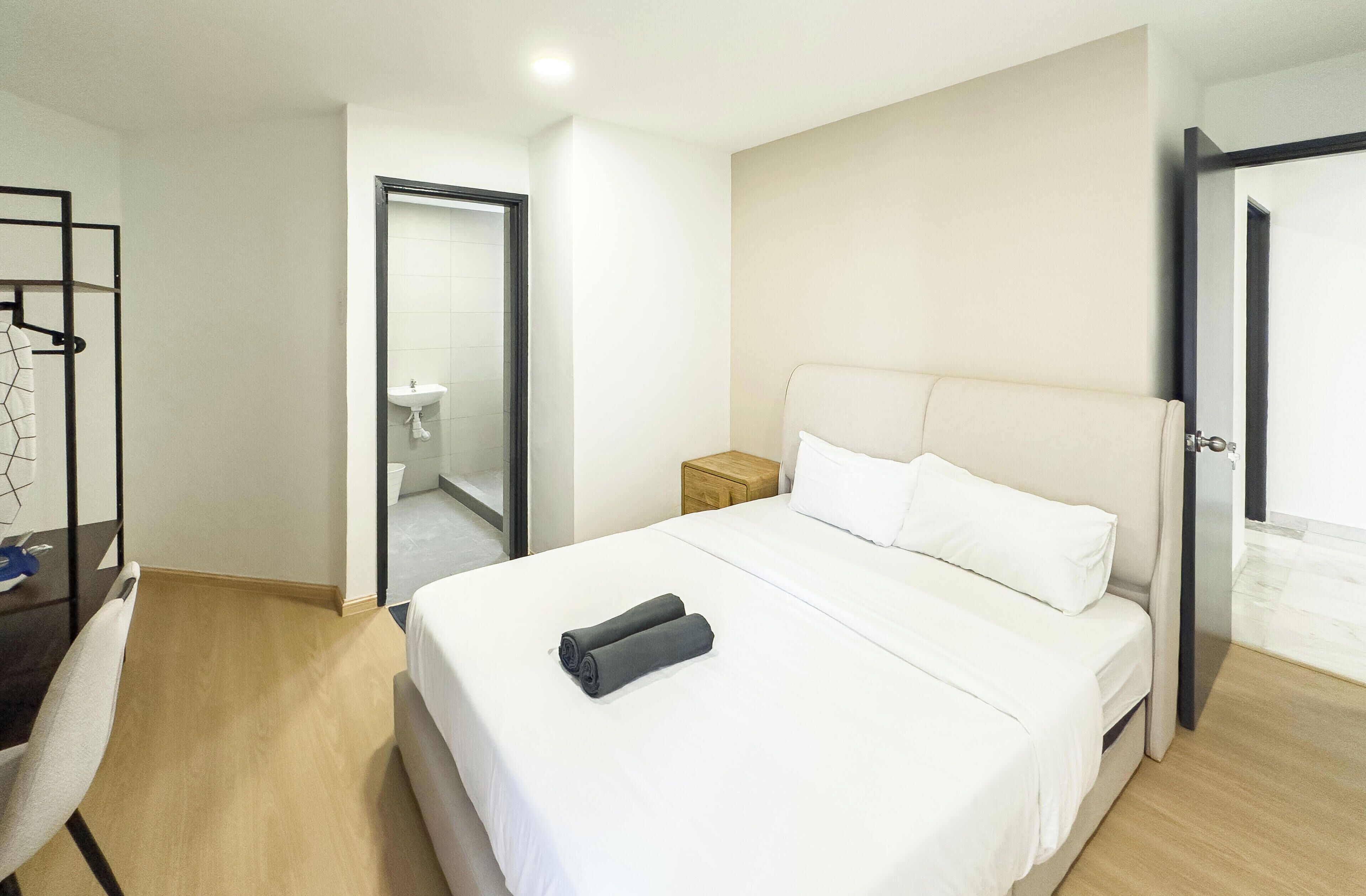 Blackout curtains, iron/ironing board, free WiFi