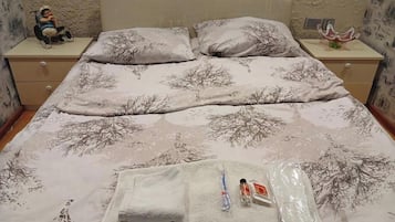 Double Room | Iron/ironing board, free WiFi