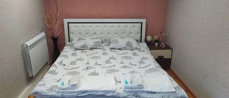 Iron/ironing board, free WiFi