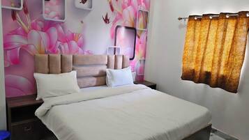 Habitación Deluxe doble, balcón | Wifi gratis