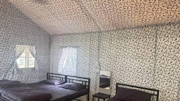 Deluxe Tent, Garden View | Desk, laptop workspace, free WiFi