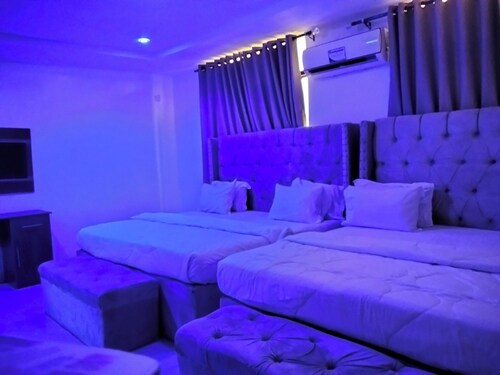 KINGSAMYSTAR HOTEL AND SUITES 