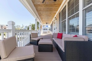 Terrace/patio - ‼️Spacious 4BR Getaway by Coastal Hotspots (Murrells Inlet)