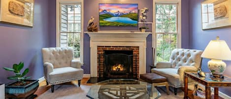 Smart TV, fireplace, offices