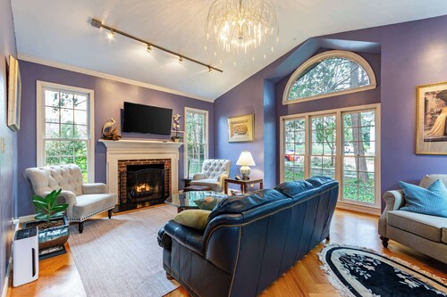 ‼️Cozy Home w/ BBQ, Near Arts & Dining Hotspots