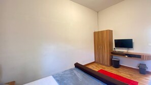 Minibar gratis dan Wi-Fi gratis