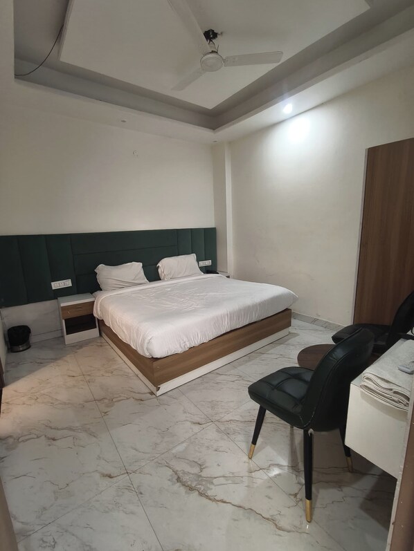 Free WiFi - Hotel Sundram (Zirakpur)