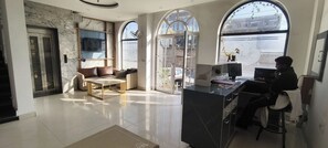 Reception - Hotel Sundram (Zirakpur)