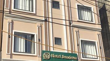 Fachada da propriedade