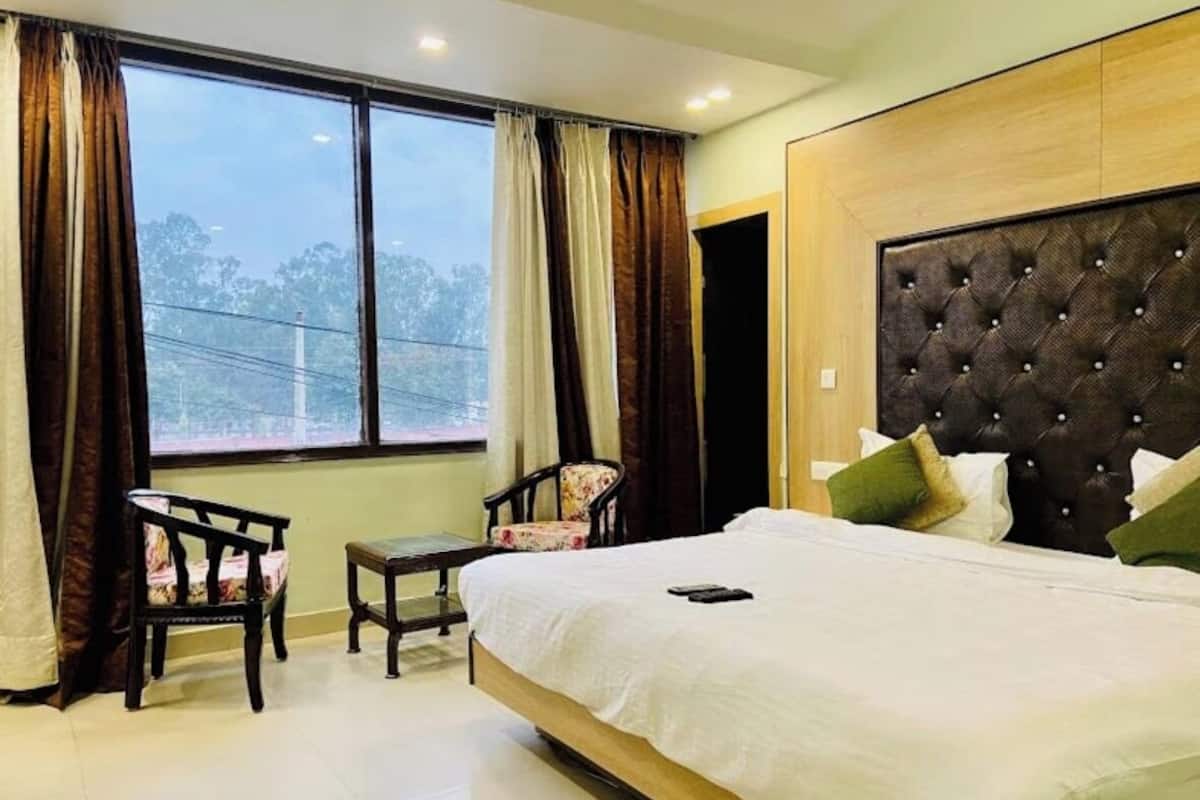 Deluxe Room | Free WiFi