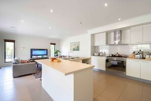 Fridge, microwave, oven, stovetop - Contemporary Family Living at 4 Seafarer Way (Point Cook)
