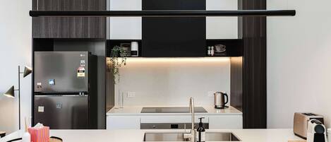 Fridge, microwave, oven, stovetop