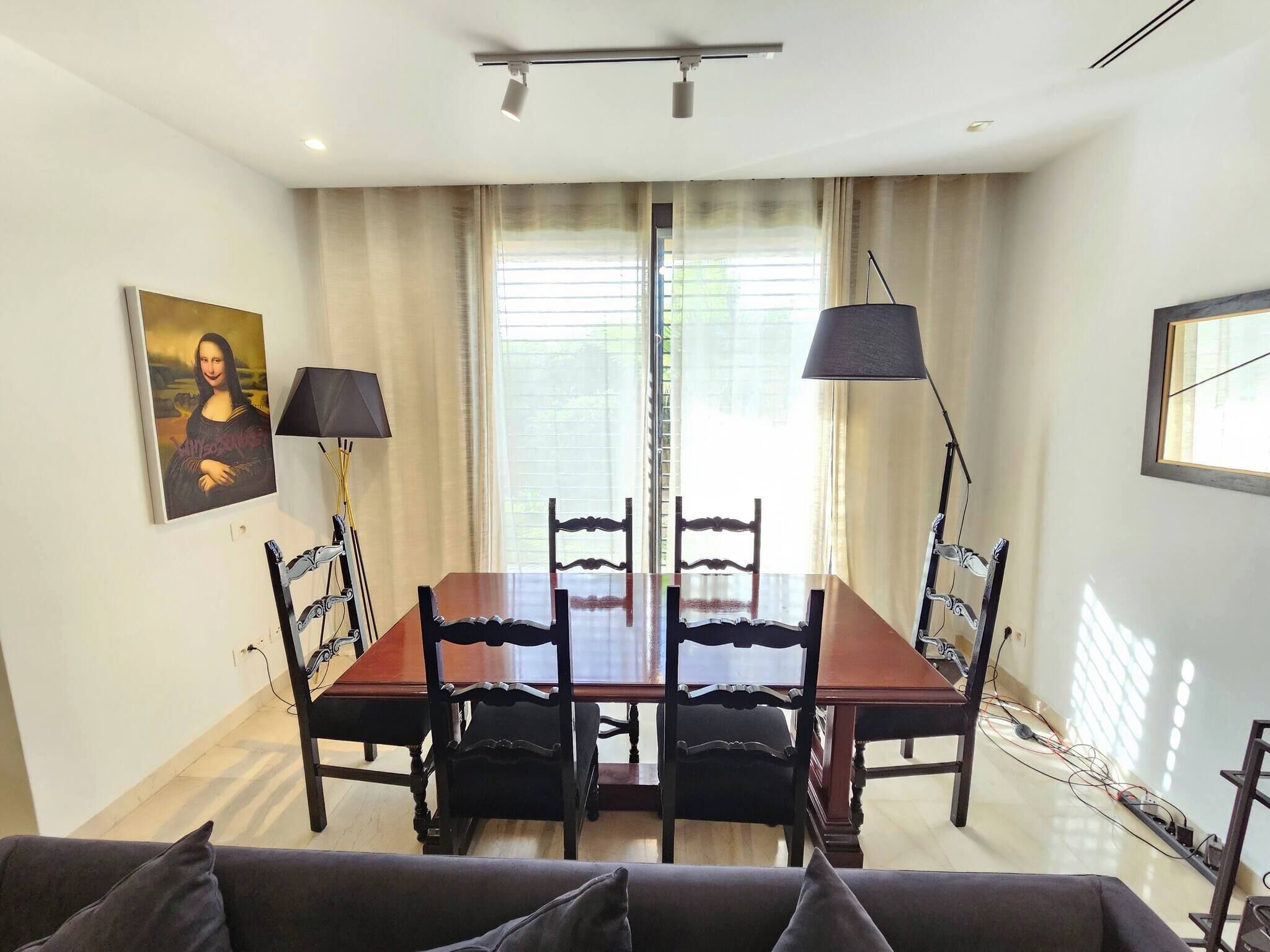 Villa, 4 Bedrooms | Dining room