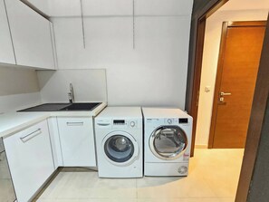 Laundry - Elegant and Modern Villa V 04 (La Marsa)