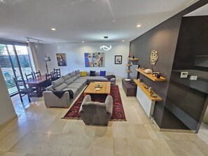 Villa, 4 Schlafzimmer | Wohnzimmer