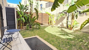 Unclassified image, 3 of 54, button - Elegant and Modern Villa V 04 (La Marsa)