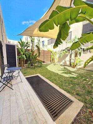 Villa, 4 Bedrooms | Outdoor dining - Elegant and Modern Villa V 04 (La Marsa)