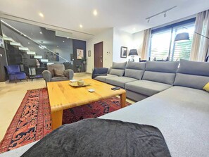 Living room - Elegant and Modern Villa V 04 (La Marsa)