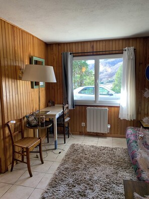 Interior - Ground floor apartment in a mountain chalet super-besse (Besse-et-Saint-Anastaise)