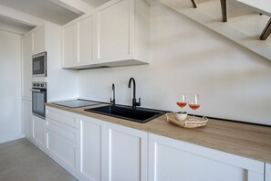 Fridge, microwave, dishwasher, toaster