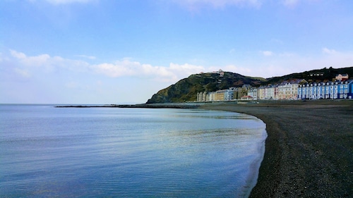 Spacious house in Aberystwyth short walk to beach