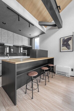 Fridge, microwave, stovetop, rice cooker - HOSHIYADO HIGASHIKAWA (Higashikawa)